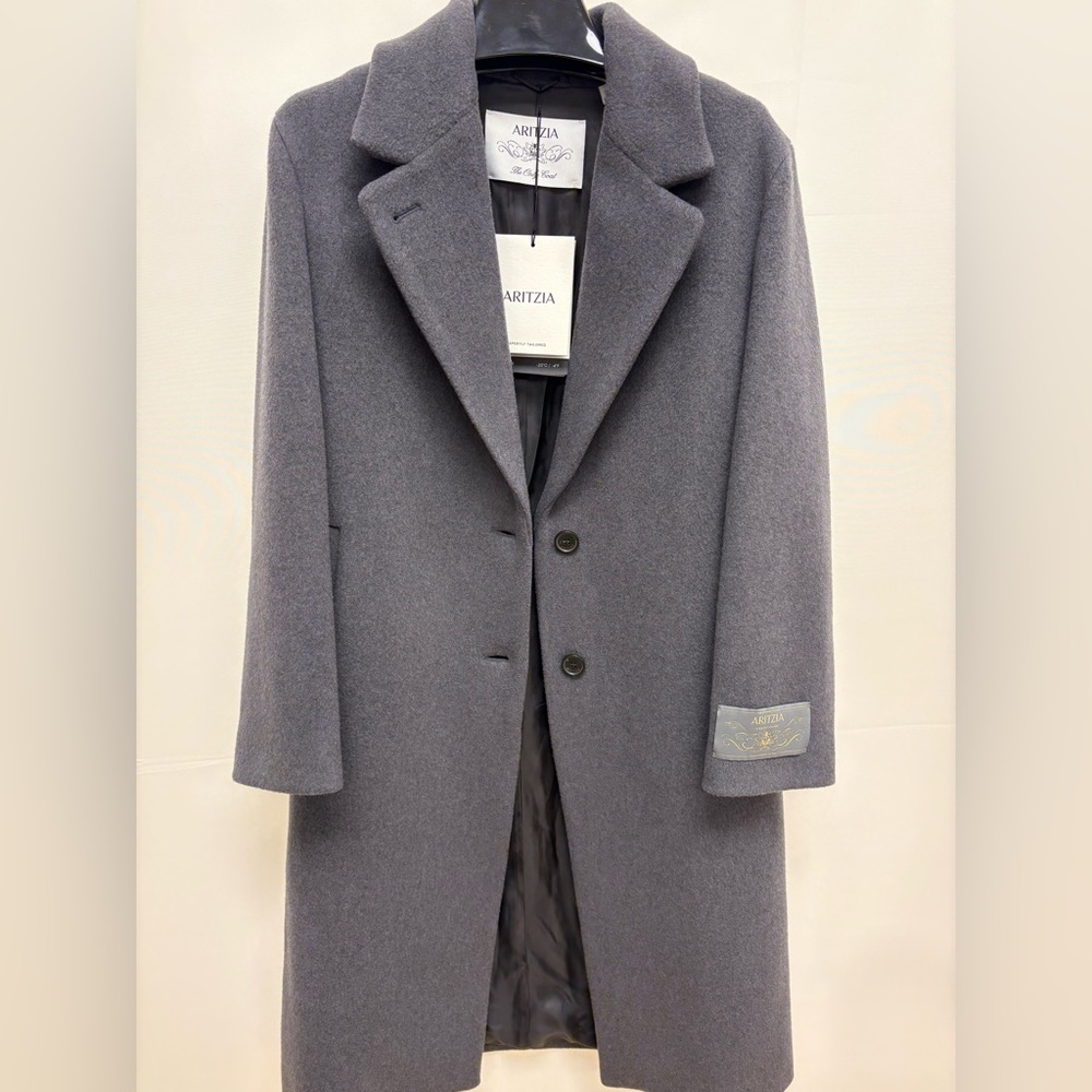 Aritzia The Only Coat - Soft Wool Cashmere in Heather Charcoal.